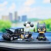 Mô hình Batman và xe hơi trang trí taplo