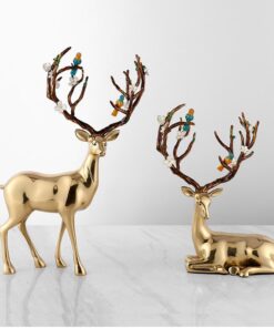 Mô hình con hươu bằng đồng bày kệ tivi