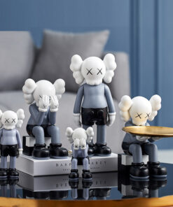 Mô hình gấu Kaws để bàn