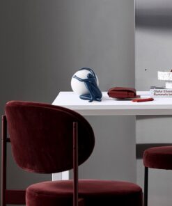 Tượng nghệ thuật ôm bóng trang trí kệ tivi