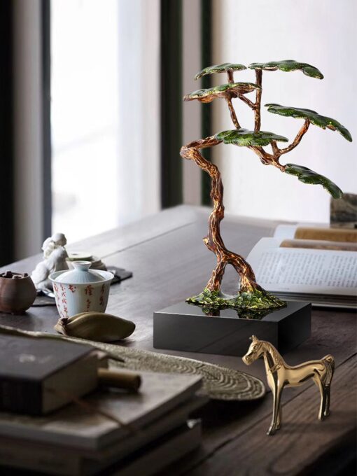 cay-tung-bang-dong-de-ban 1 Cây tùng bằng đồng để bàn trang trí