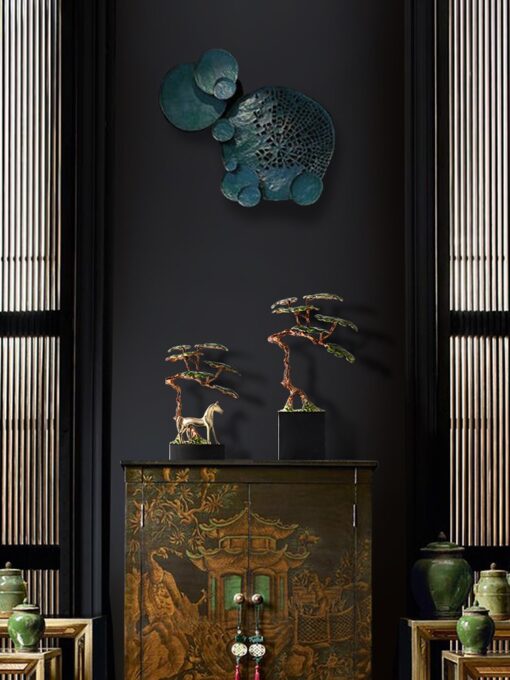 cay-tung-bang-dong-de-ban 2 Cây tùng bằng đồng để bàn trang trí