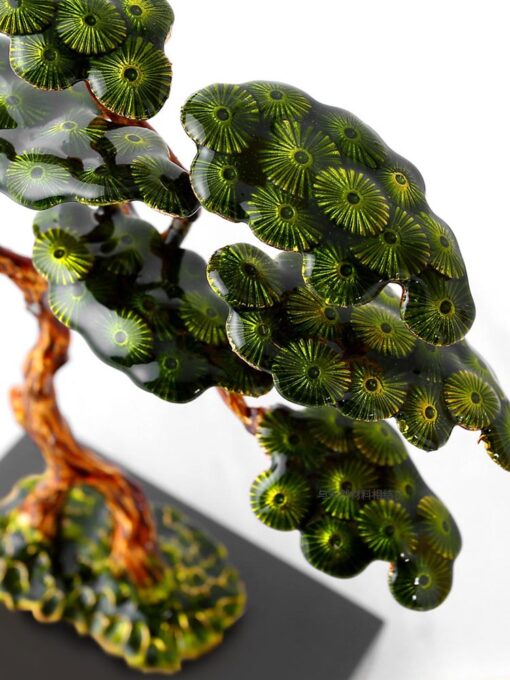 cay-tung-bang-dong-de-ban 4 Cây tùng bằng đồng để bàn trang trí