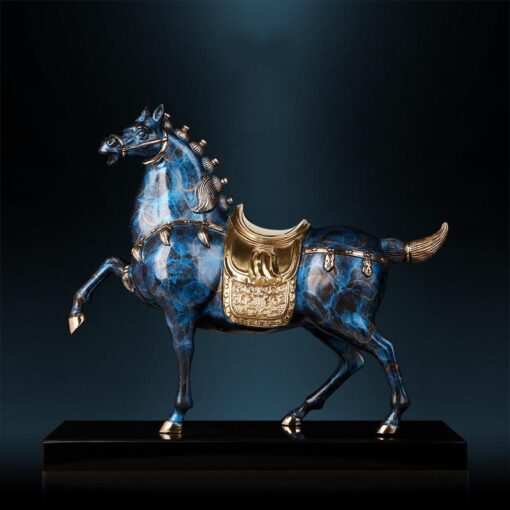 Tượng ngựa chiến phong thủy bằng đồng để bàn Tượng ngựa chiến phong thủy bằng đồng để bàn