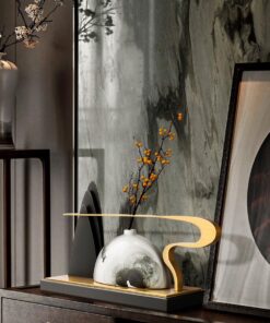 Bình hoa bằng gốm phong cách Trung Hoa