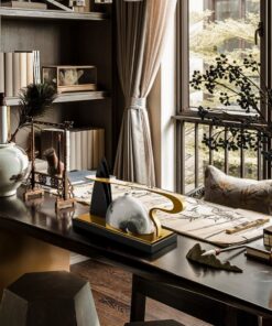 Bình hoa bằng gốm phong cách Trung Hoa