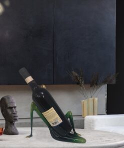 Giá rượu cô gái bằng đồng