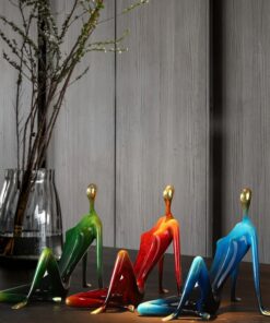 Giá rượu cô gái bằng đồng