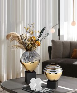 Lọ cắm hoa hình cây xương rồng