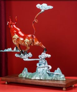 Tượng bò tót cưỡi mây bằng đồng