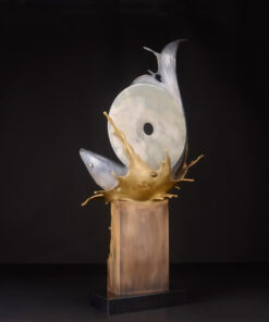 Tượng cá chép ôm đồng điếu