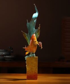 Tượng cá chép uốn mình bằng đồng