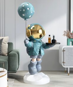 Tượng phi hành gia nhí bồi bàn