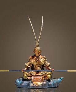 Tượng Tôn Ngộ Không bằng đồng để oto