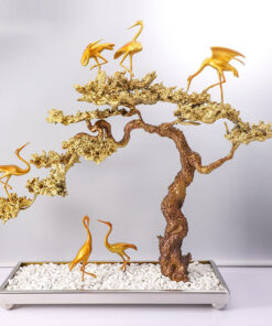 Đồ trang trí khắc họa cảnh bình yên của đàn cò