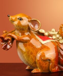 Chuột kéo tiền vàng phong thủy bằng đồng ở Hà Nội