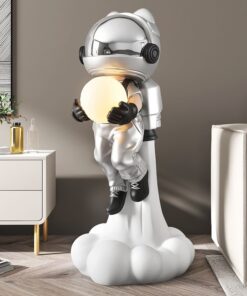 Đồ decor trang trí để sàn phòng khách phi hành gia