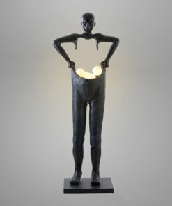 Tượng người giữ đèn sáng tạo