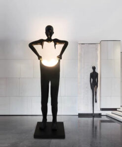 Tượng người giữ đèn sáng tạo