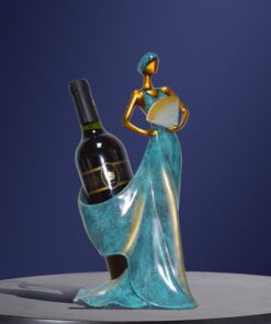 Giá rượu cô gái múa quạt bắt mắt