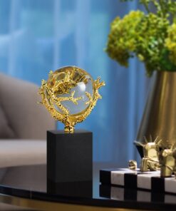 Quả cầu pha lê xinh xắn bày kệ tủ