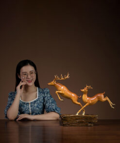 Tượng đôi hươu chạy