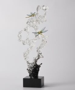 Decor chuồn chuồn trên đá