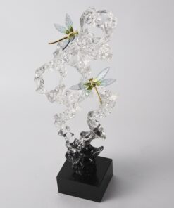 Decor chuồn chuồn trên đá