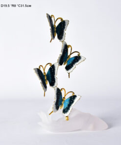 Decor đàn bướm nối đuôi nhau