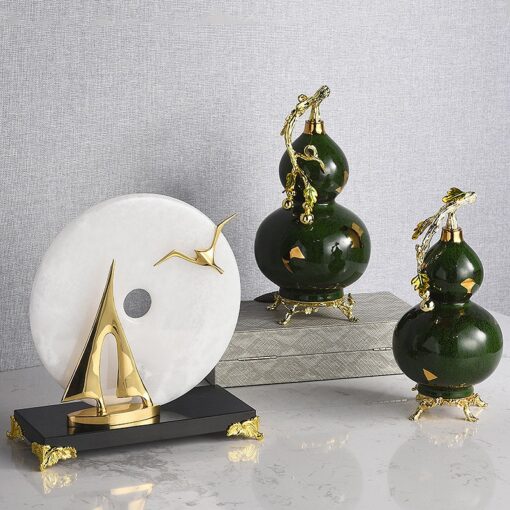 mo-hinh-thuyen-buom-khoa-ngoc 1 Mô hình thuyền buồm khóa ngọc tặng tân gia