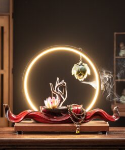 Thác khói trầm hương bàn tay phật