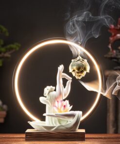 Thác khói trầm hương tay Phật