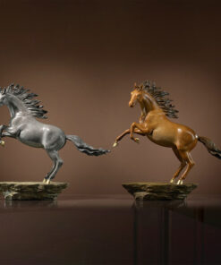 Tượng ngựa tung vó