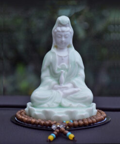 Tượng Phật Quán Thế Âm để xe oto