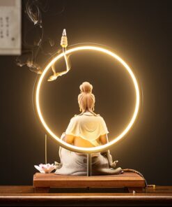 Thác khói trầm hương Phật Quan Âm cầm kinh