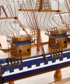 Mô hình thuyền buồm bằng gỗ làm quà tặng