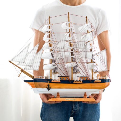 mo-hinh-thuyen-buom-go 7 Mô hình thuyền buồm bằng gỗ làm quà tặng