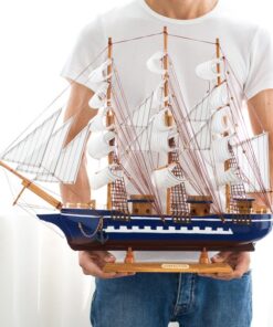 Mô hình thuyền buồm bằng gỗ làm quà tặng