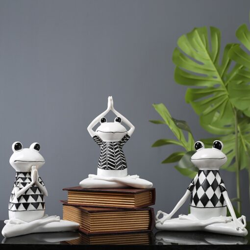 tuong-ech-tap-yoga 3 Tượng ếch tập Yoga