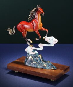 Tượng ngựa cưỡi mây