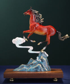 Tượng ngựa cưỡi mây