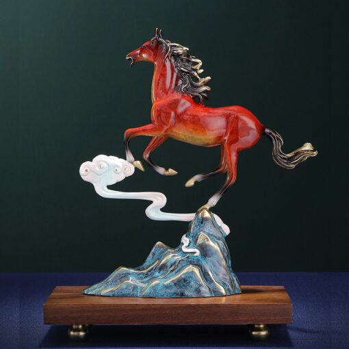 tuong-ngua-cuoi-may 5 Tượng ngựa cưỡi mây