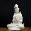 Tượng Quan Thế Âm bằng gốm