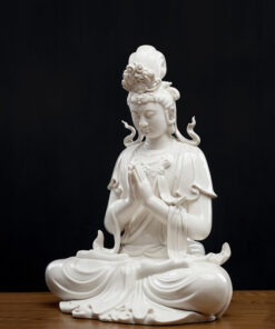 Tượng Quan Thế Âm bằng gốm