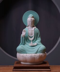 Tượng Quan Thế Âm Bồ Tát bằng sứ trắng