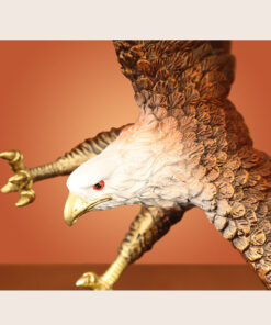 Mẫu quà tặng đẹp Quà tặng sếp Tượng đại bàng bằng đồng tung cánh bắt mồi