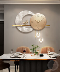 Đông hồ treo tường hình hươu nai