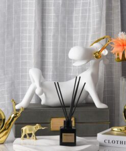 Tượng bò nghe nhạc