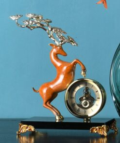 Đồng hồ hươu để bàn phòng khách