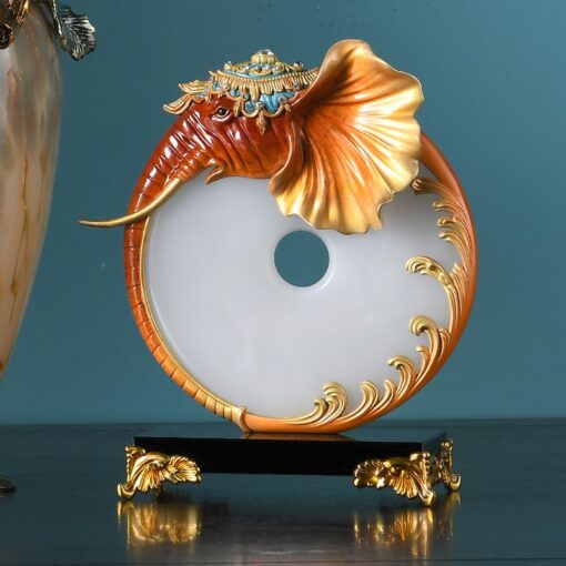 Tượng voi khóa ngọc Tượng voi khóa ngọc